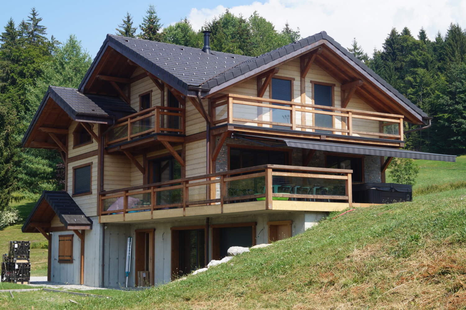 Chalet poteaux poutre avec garageà Habère-Poche